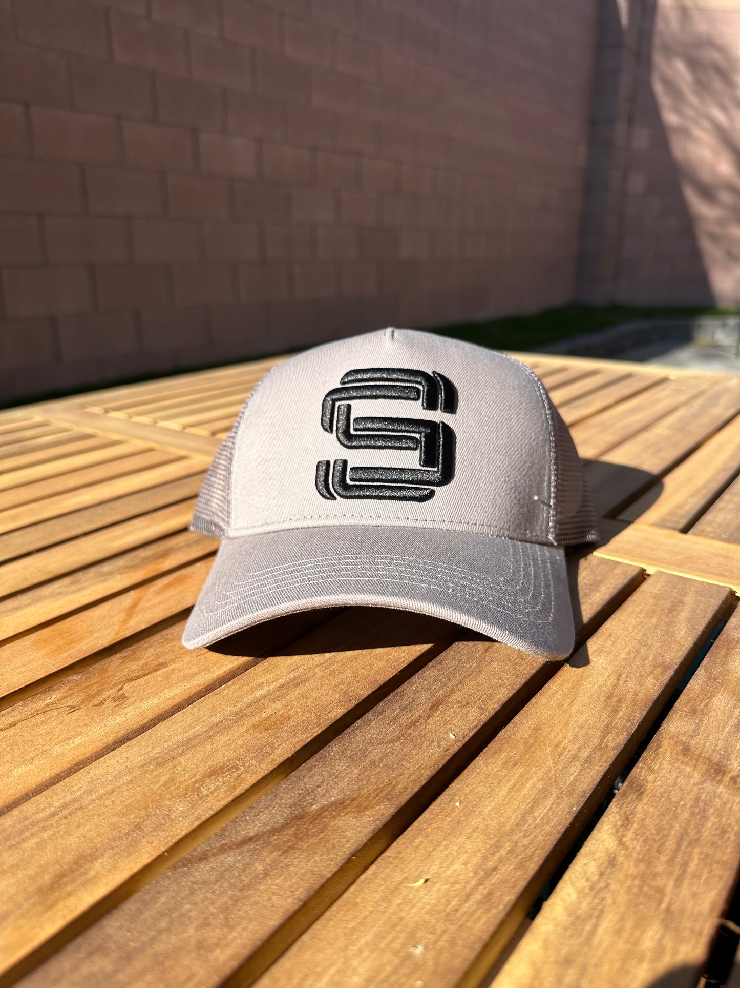 Logo S Trucker